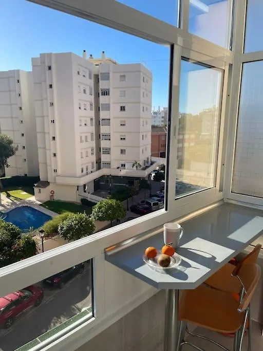 Soleado Y Luminoso Apartamento Fuengirola Spain