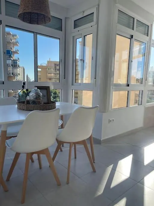 Soleado Y Luminoso Apartamento Fuengirola